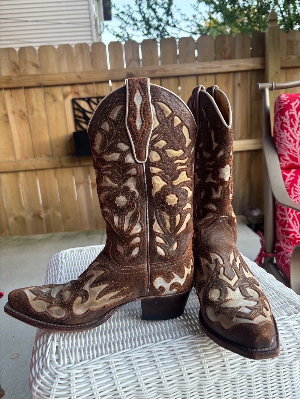 Sendra women’s team Brown Tooled Leather Western Boots with Cream Inlay size 7